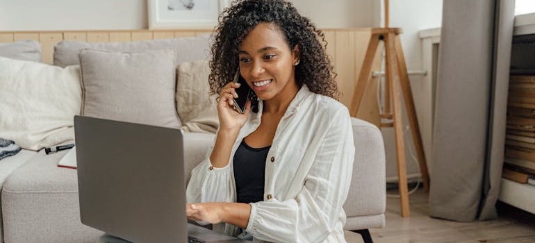 A person using their laptop to search for rehab centers