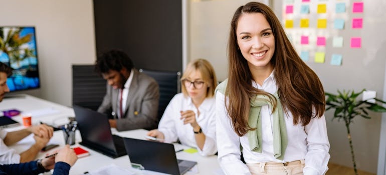 A marketing expert who knows how to plan your holiday marketing strategy that works after discussing it with their colleagues