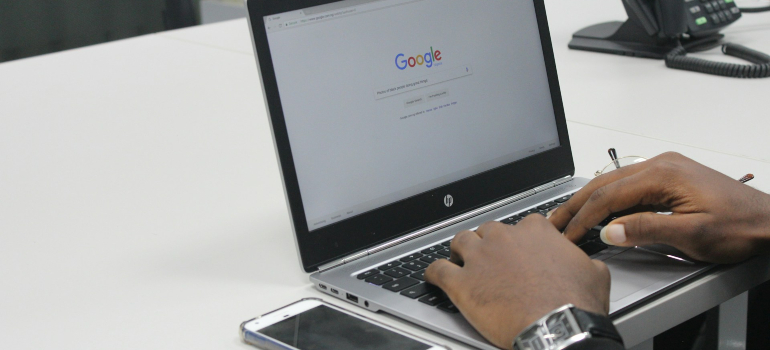 A person using Google to search for an answer, unaware of Ask to Search feature yet.